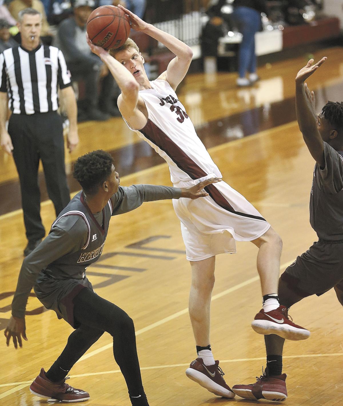 Handley Rallies To Beat Heritage Newport News In Boys