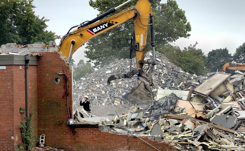 Sale of former middle school building falls through, Winchester Star