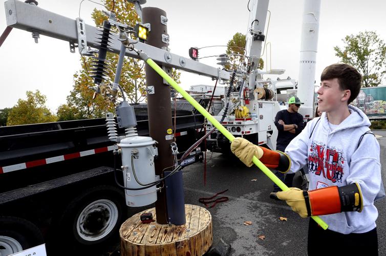 Wowed by WoW Area students explore career opportunities Winchester