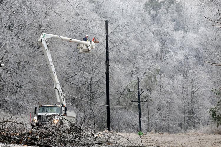 Icy wonderland leaves thousands without electricity Winchester Star