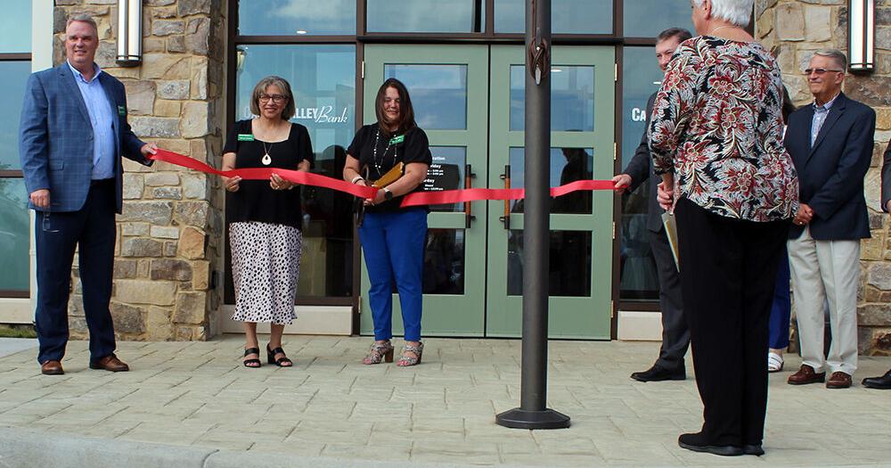 Capon Valley Bank celebrates official opening of Winchester branch
