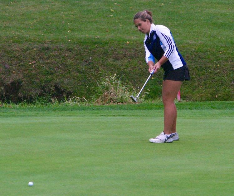 UW-Stout, UW-Whitewater shatter single-day WIAC scoring mark; leader Rachel Hernandez keeps Stout three shots ahead
