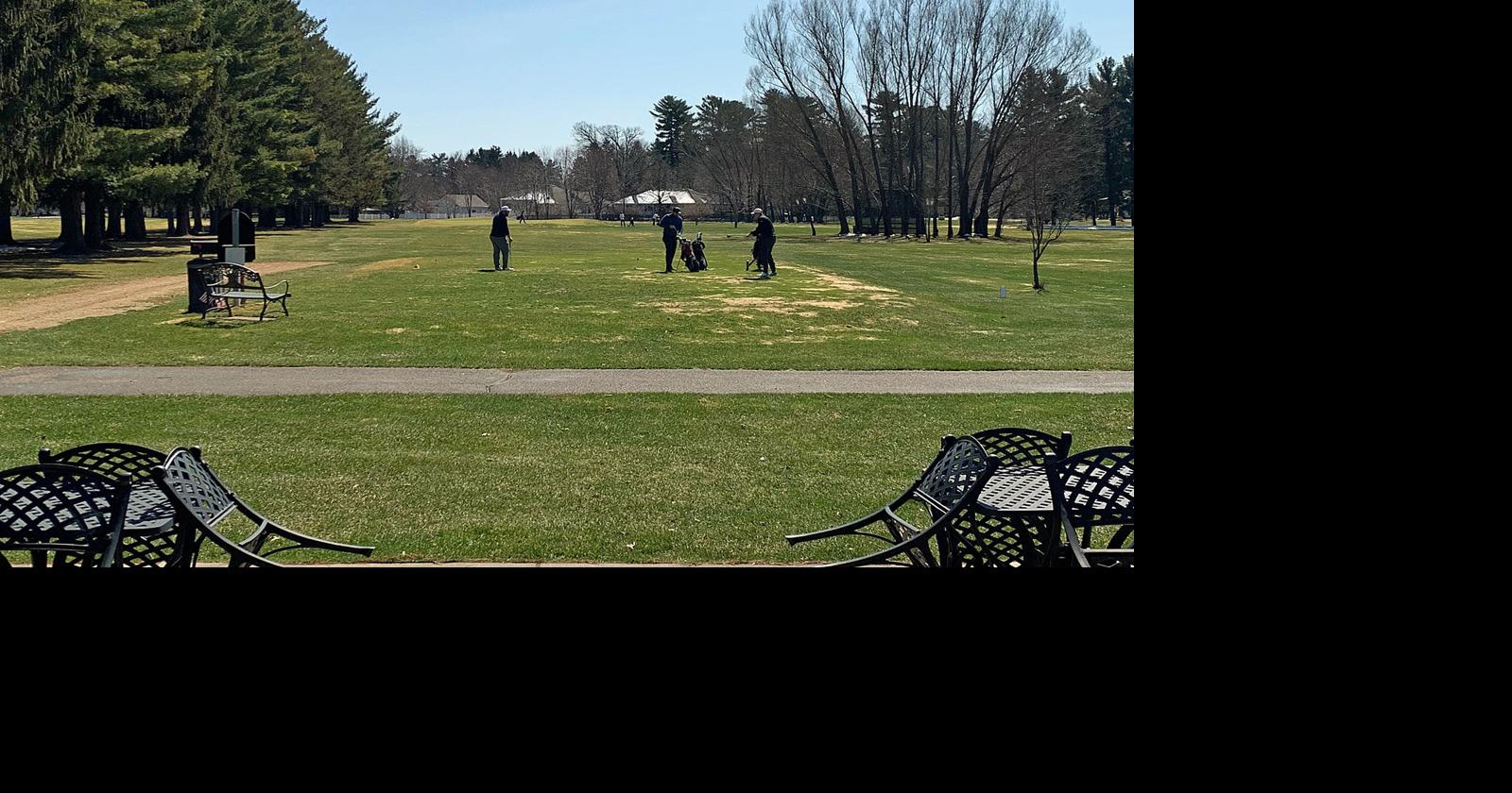 After a snow day Saturday Menomonie golf course bustling with activity