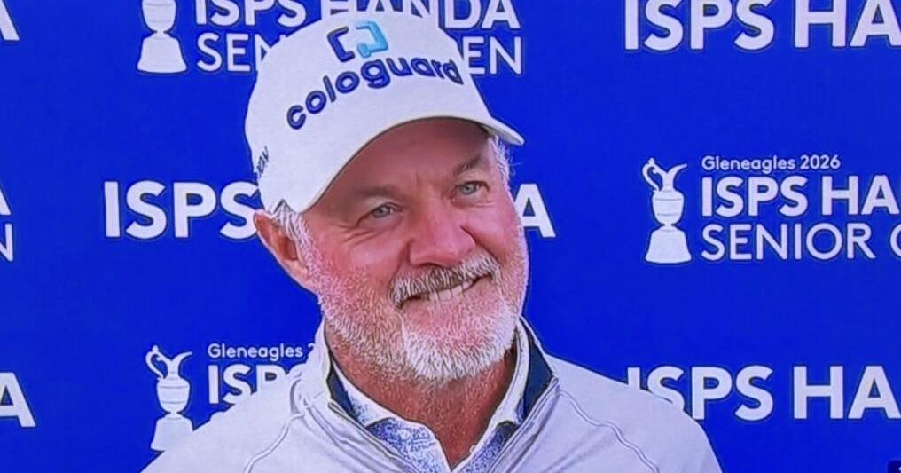 Jerry Kelly saves serious ISPS Handa Senior Open scoreboard watching for Sunday's finale but he gets there tied for lead with Cameron Percy