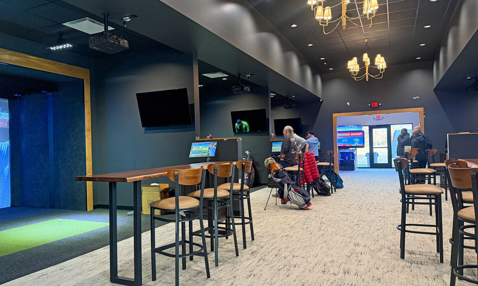 Wanaki Golf Course opens new indoor facility featuring six Full Swing Wanaki Golf Course opens new indoor facility featuring six Full Swing