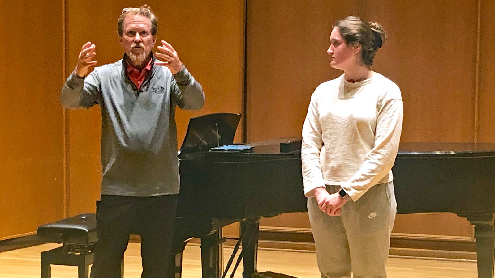 senior amateur golfers image