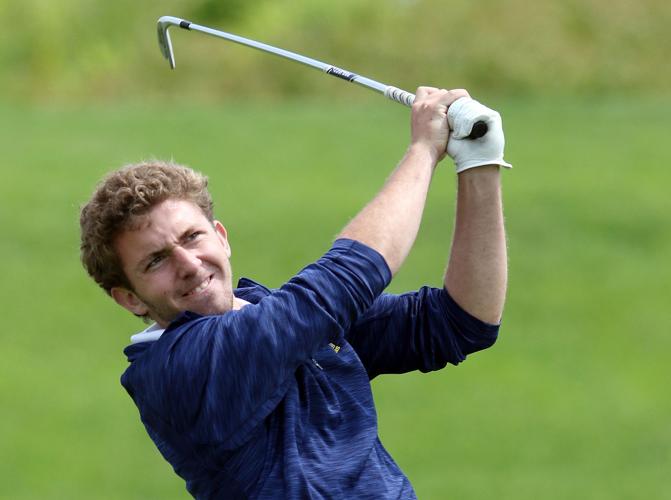 Photos Division 1 golfers take aim at University Ridge during Day 1 of