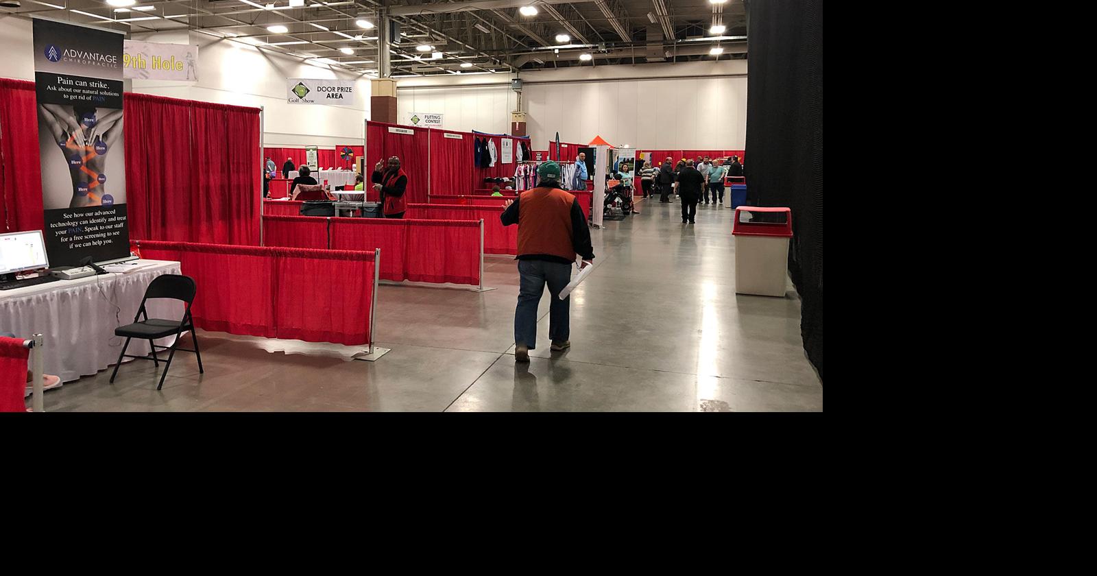 Even as attendance plummets at the Milwaukee Golf Show, course owners