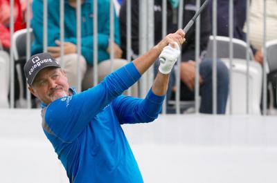 No 3 Jerry Kelly Of Madison Takes An Injured Knee But Healthy Jerry Kelly Off Tee Jpg