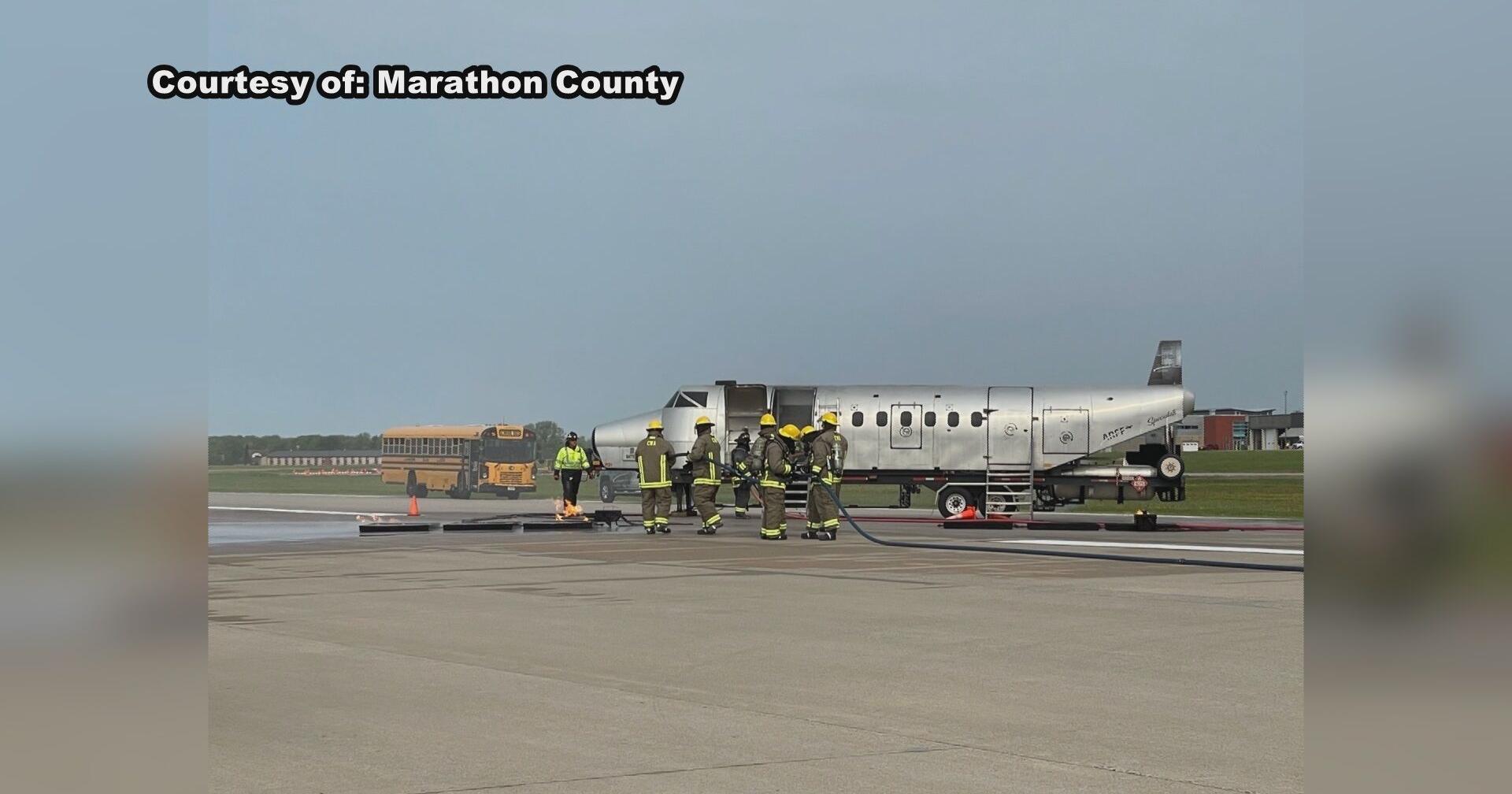 Central Wisconsin Airport welcomes area first responders to fire crash training simulation - Vimarsana News