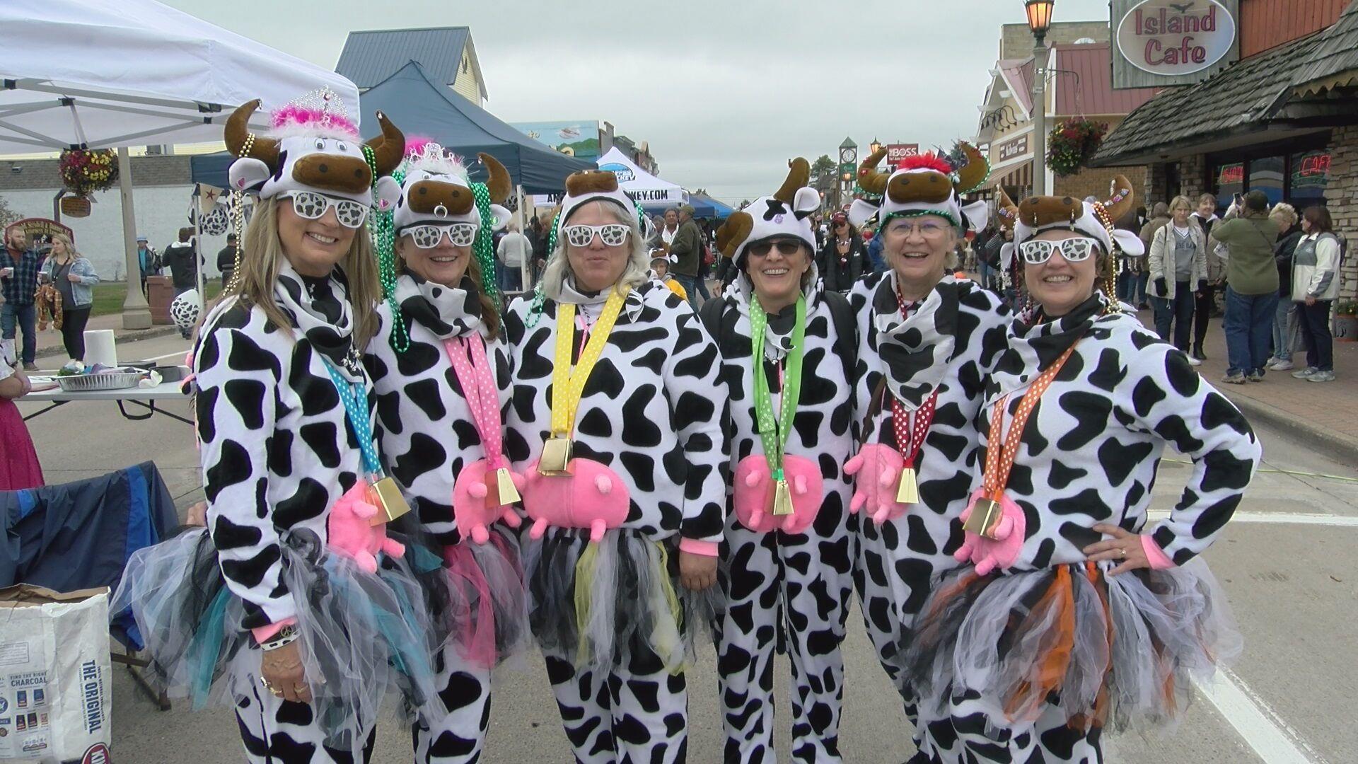 BeefARama fills the streets of Downtown Minocqua with the sound and