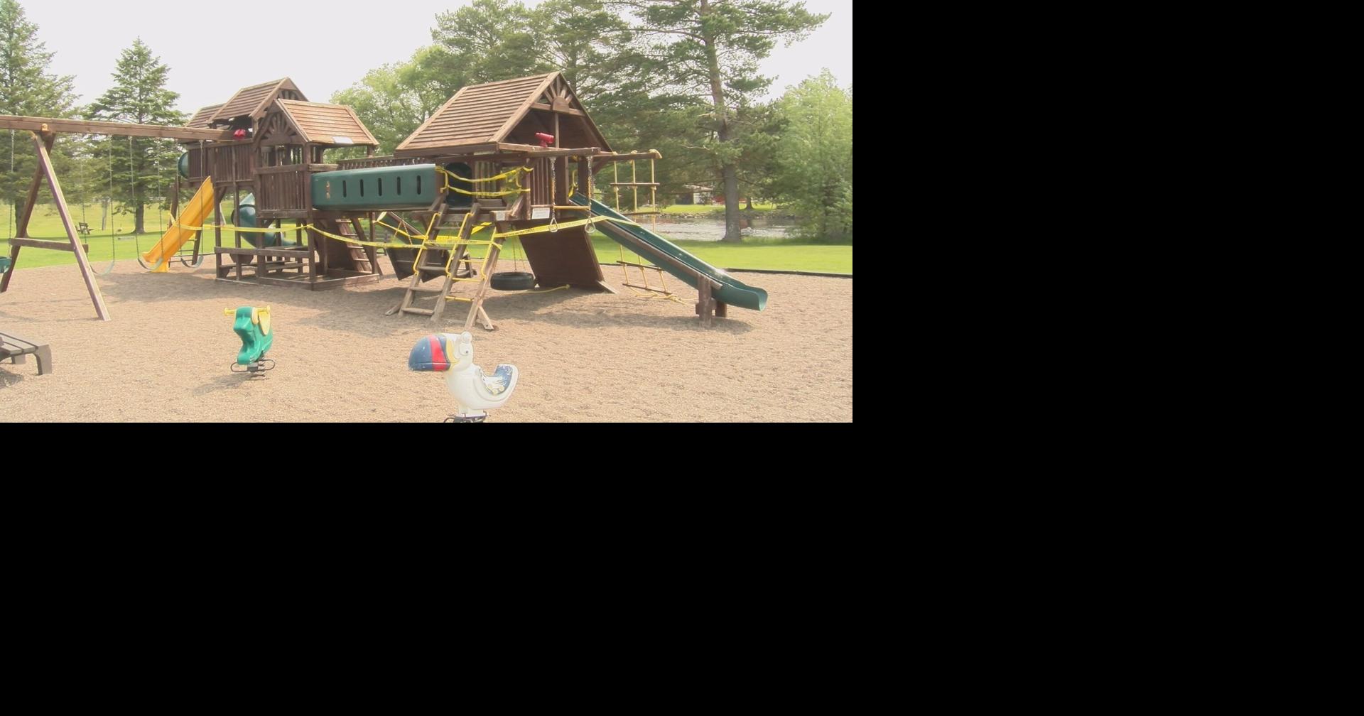 Fifield Playground Committee新しい遊び場構造のために資金を集める|地元のニュース