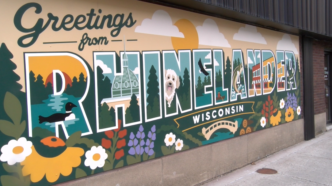 New mural in Rhinelander brings extra life to downtown | News | wjfw.com
