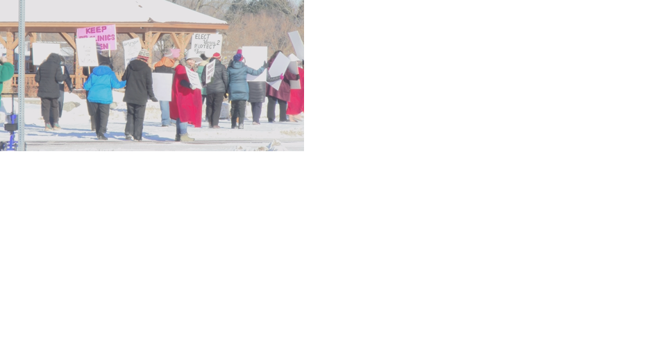 Dozens of people march in Minocqua for reproductive rights - Vimarsana News