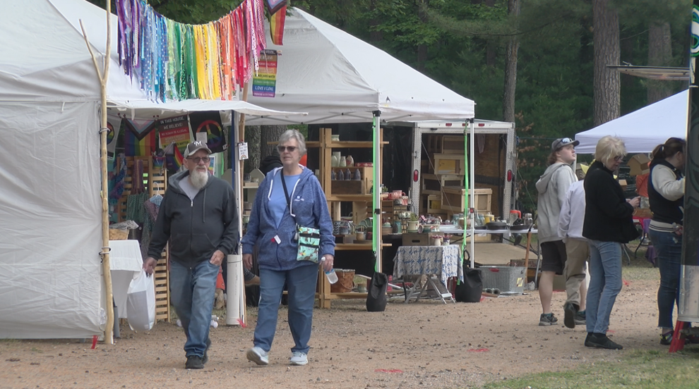 St. Germain Flea Market draws nearly 500 vendors News