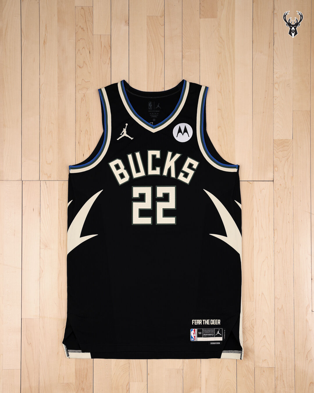 bucks uniforms tonight