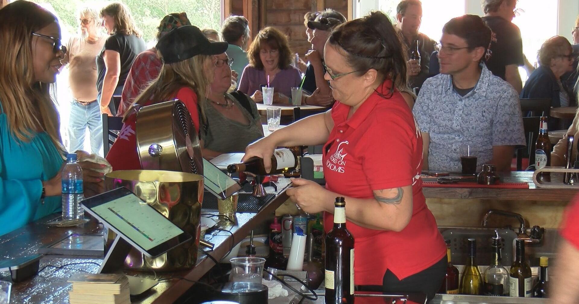 New Northwoods wedding and music venue Hooked on Nokomis opens their doors - Vimarsana News