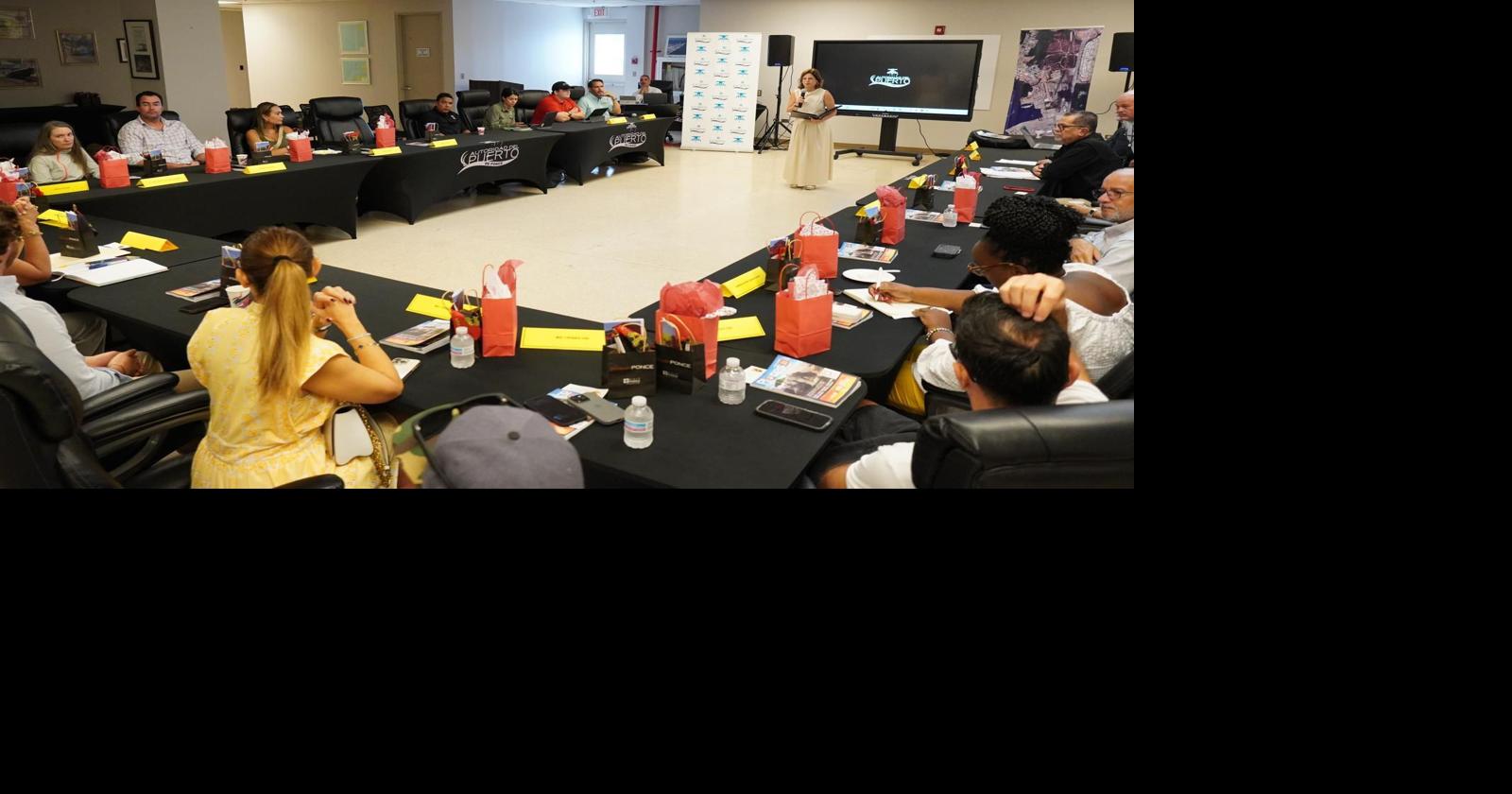 Ponce mayor leads visit of international cruise lines to the Port of Ponce