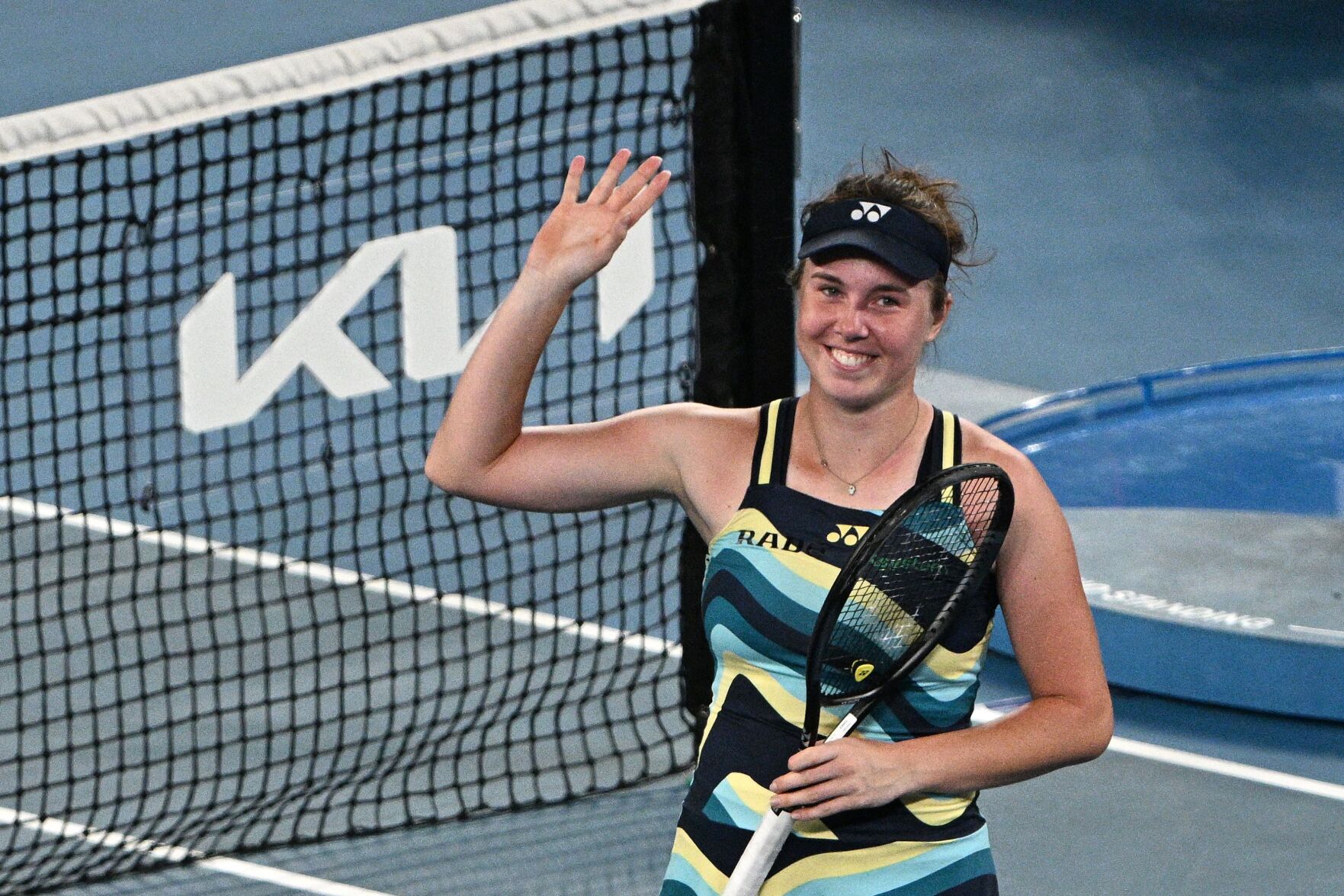 Top Seed Iga Świątek Knocked Out Of The Australian Open By 19-year-old ...