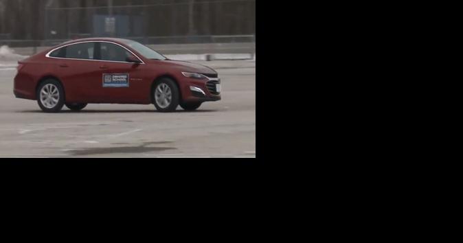 Road America offers winter driving course - Vimarsana News