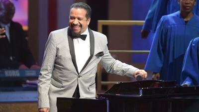 Gospel singer Richard Smallwood dies at 77, leaving a legacy that inspired  many in music | National | wkow.com