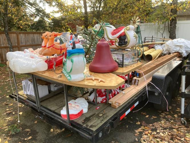 An estimated 10K worth of stolen Christmas decorations recovered