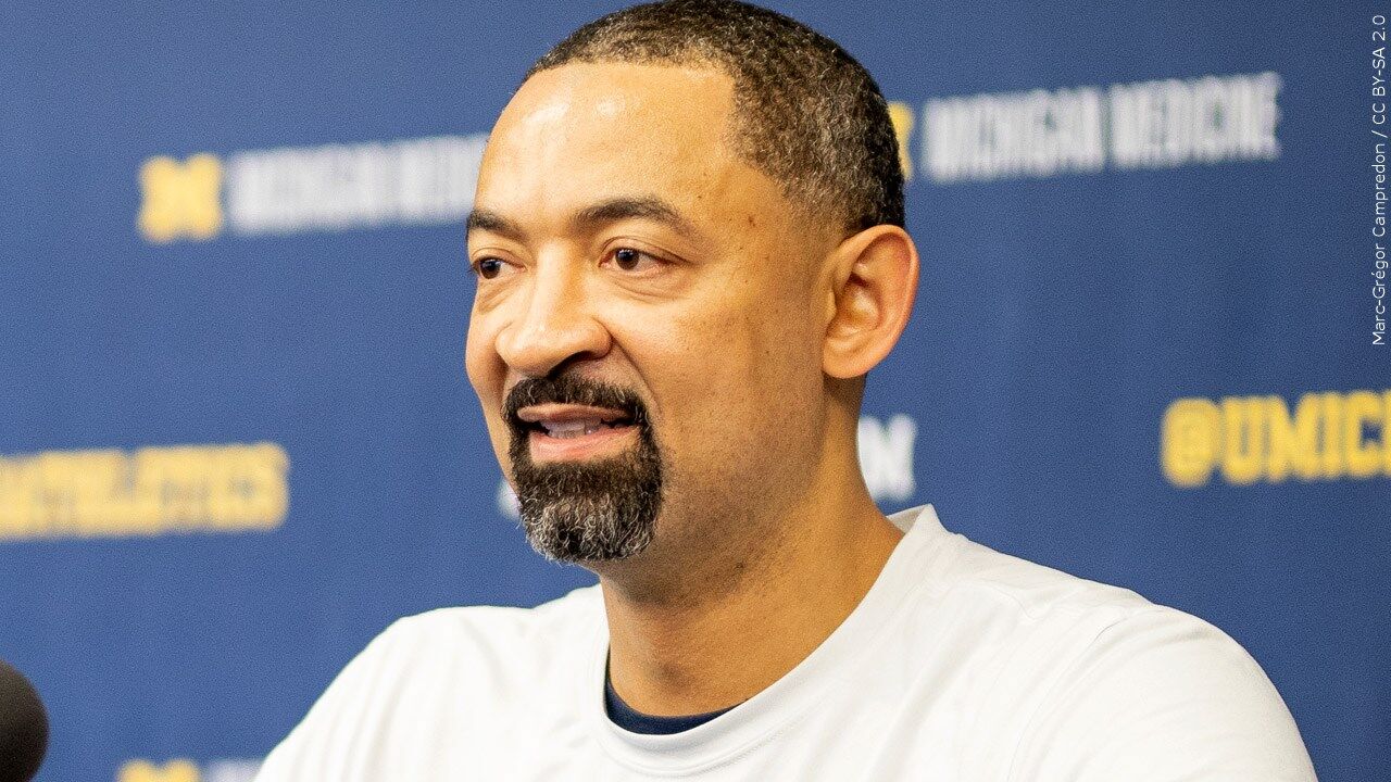 Michigan basketball coach Juwan Howard returns to the court after five-game  suspension | Top Stories 