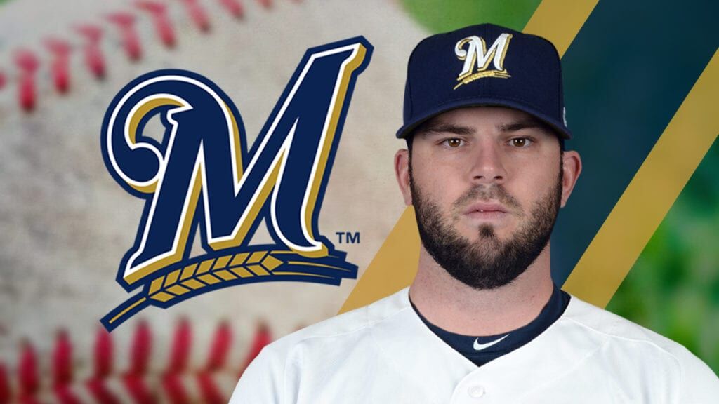 Report: Mike Moustakas returns to Milwaukee Brewers on one-year