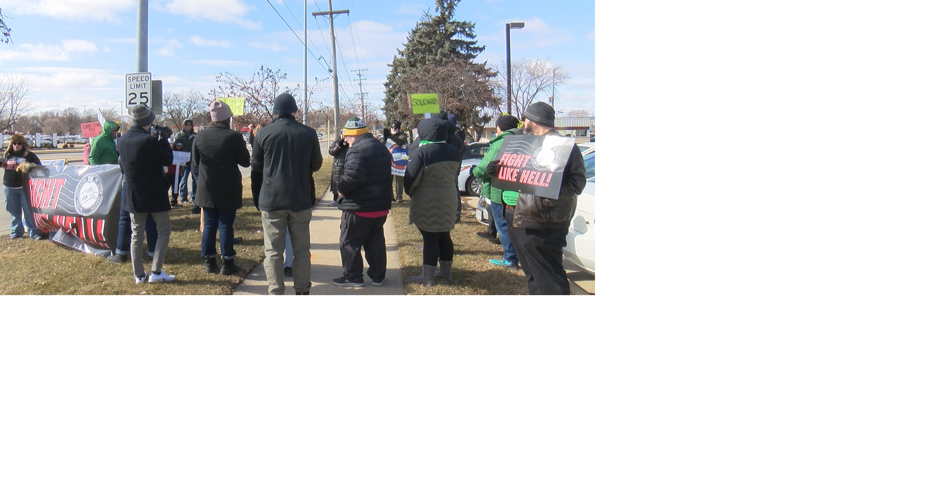 Local letter carriers push for higher wages