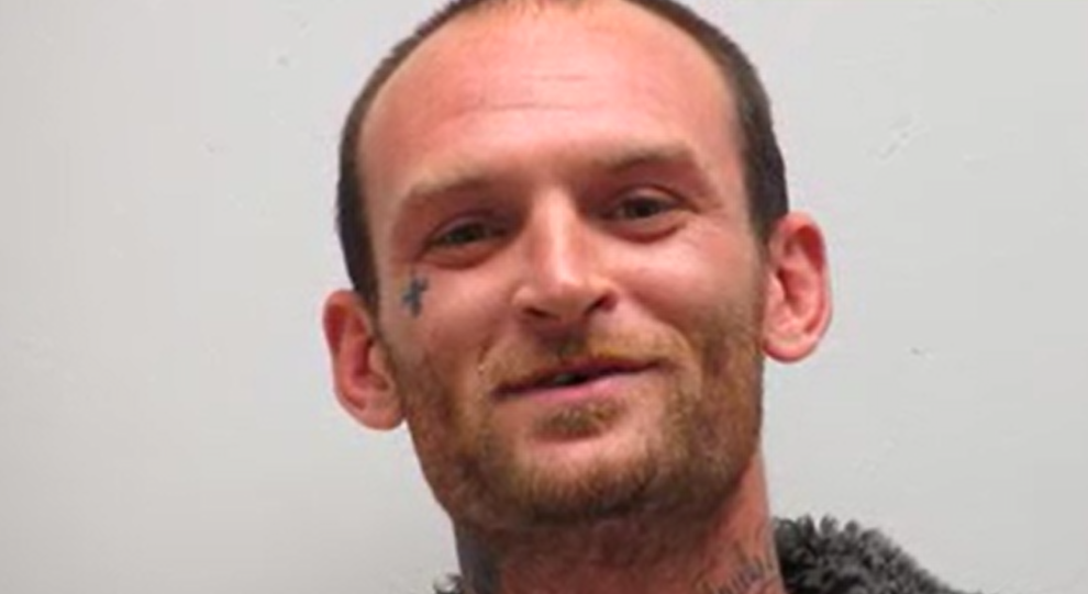 Suspect still on the run after police chase in Sauk County, shelterin