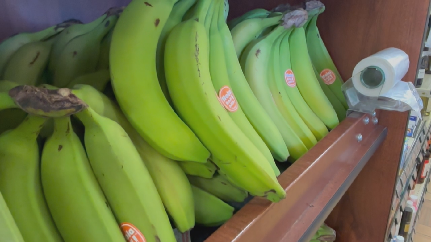 Kwik Trip's green bananas surprise shoppers | News | wkow.com