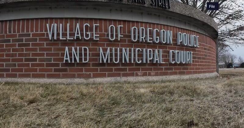 Oregon School District hires security as resource officer talks with village stall