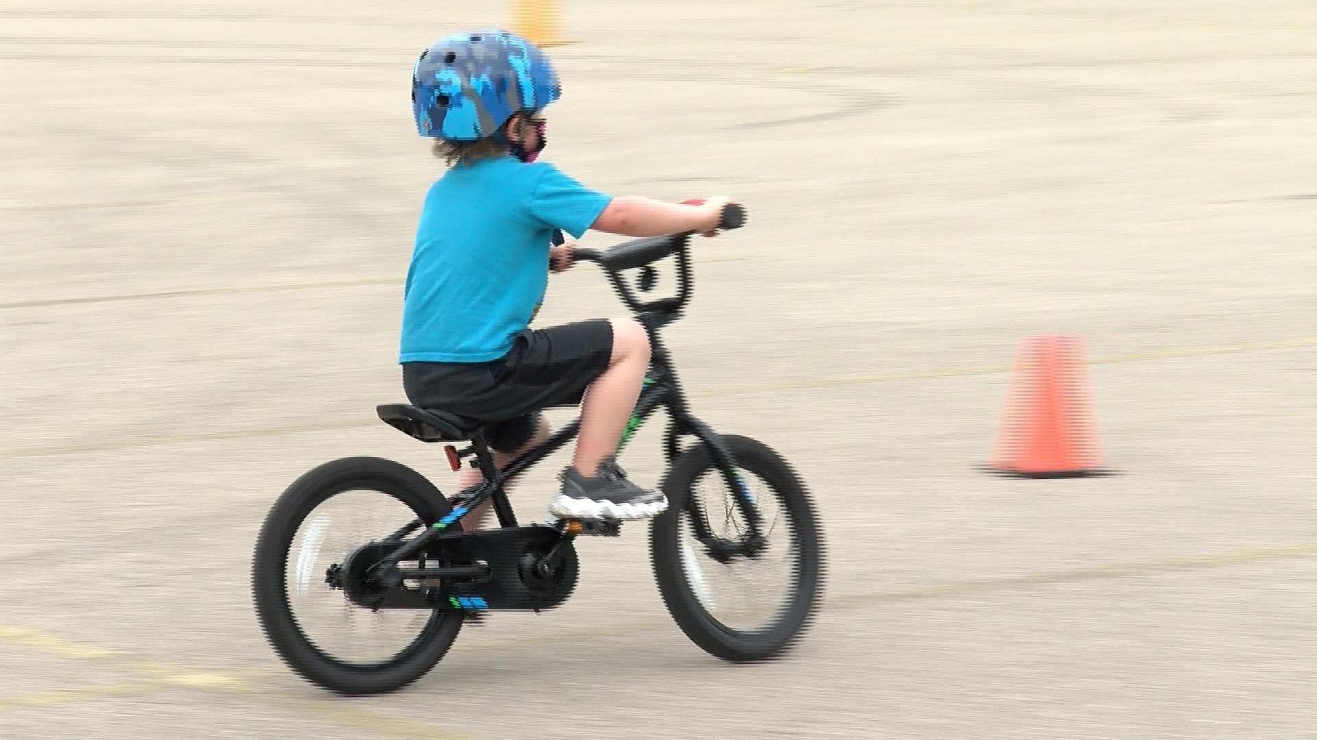 Kids learn to online ride