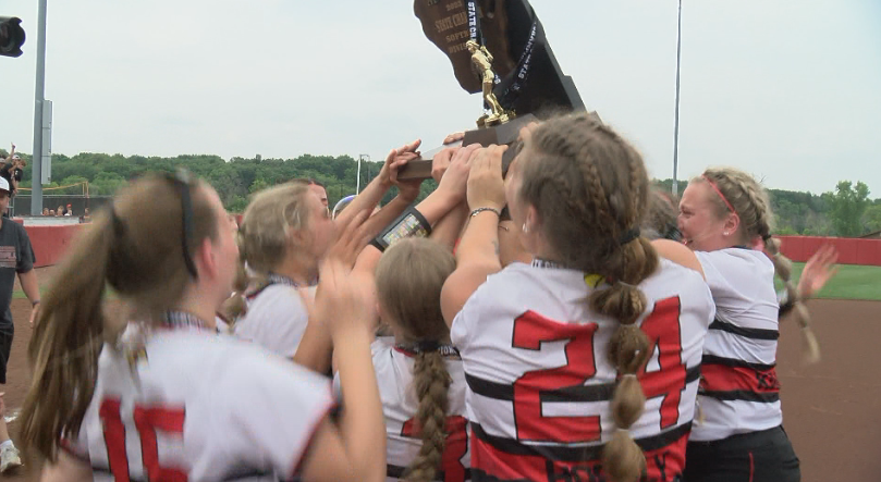 Iola-Scandinavia Thunderbirds win Division 4 state softball title