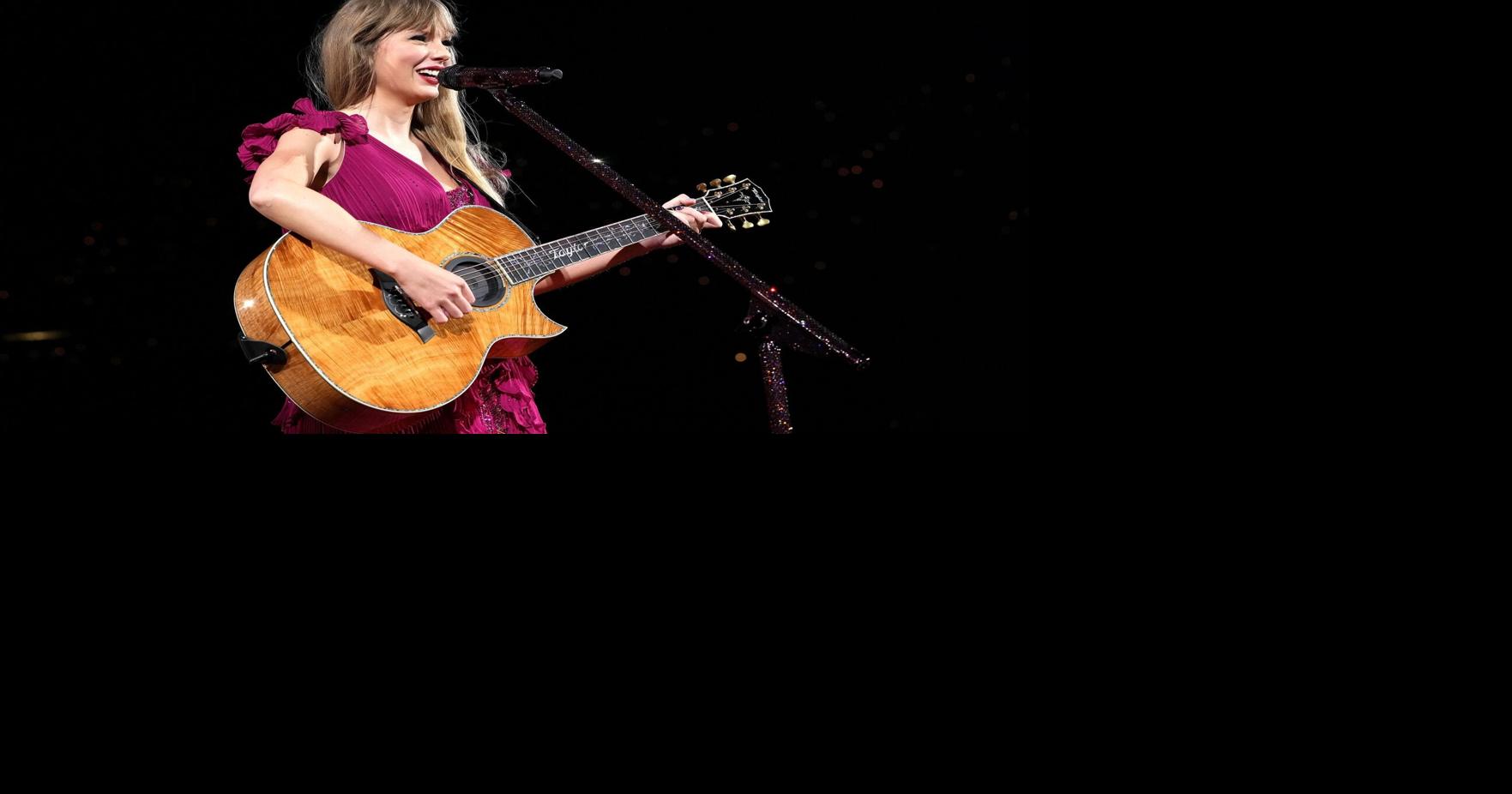 Taylor Swift performs ‘Dear John’ and asks for kindness ahead of ‘Speak(02)