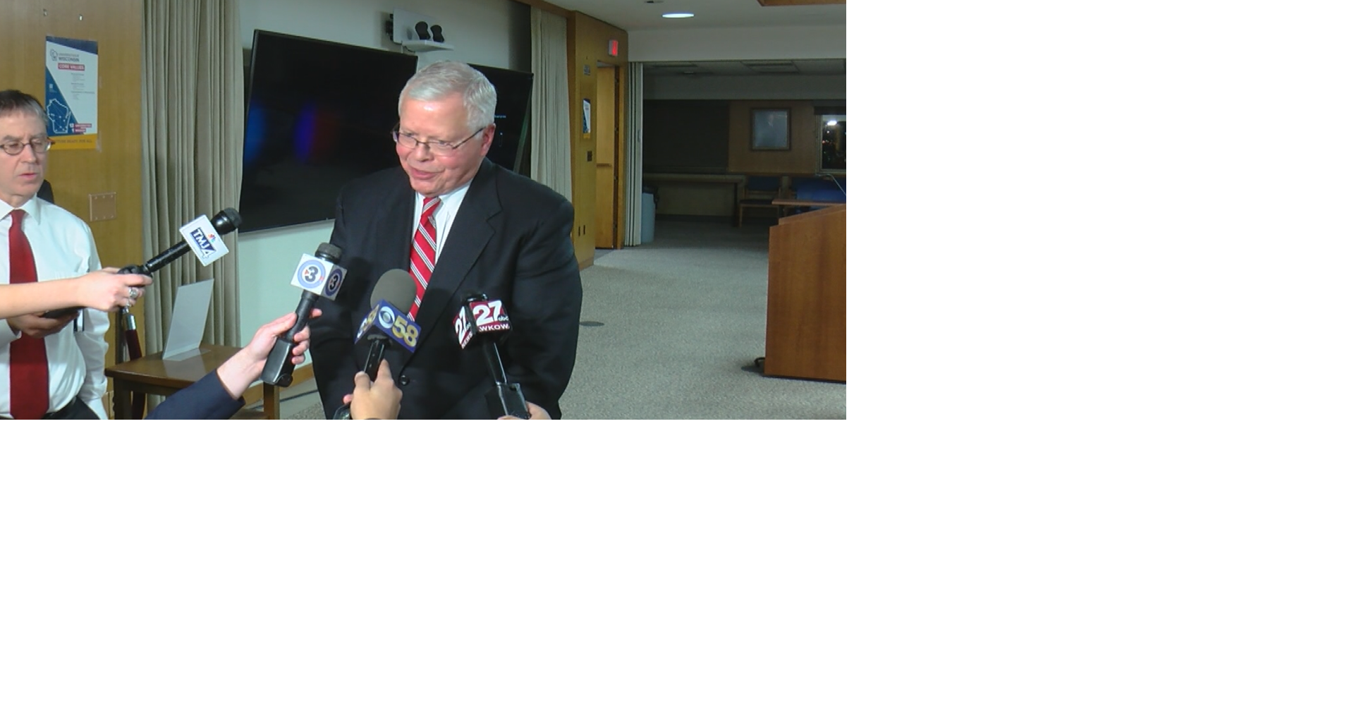 UW President Jay Rothman speaks to media following vote that changed DEI News