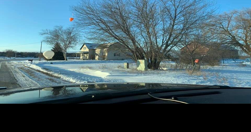 Weather balloon lands in tree in Brillion Archive