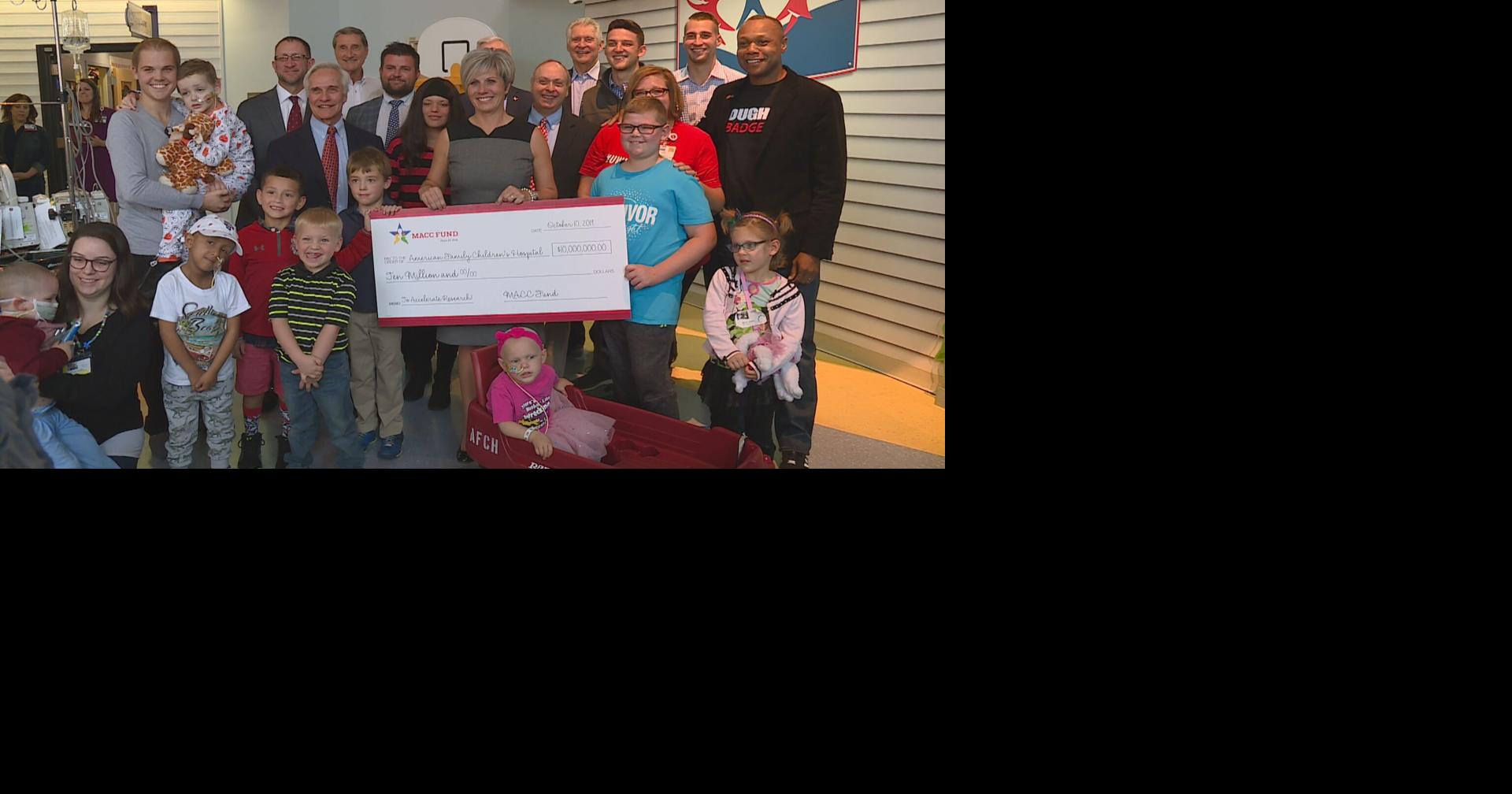Group comes together to celebrate MACC Fund donation | Archive | wkow.com