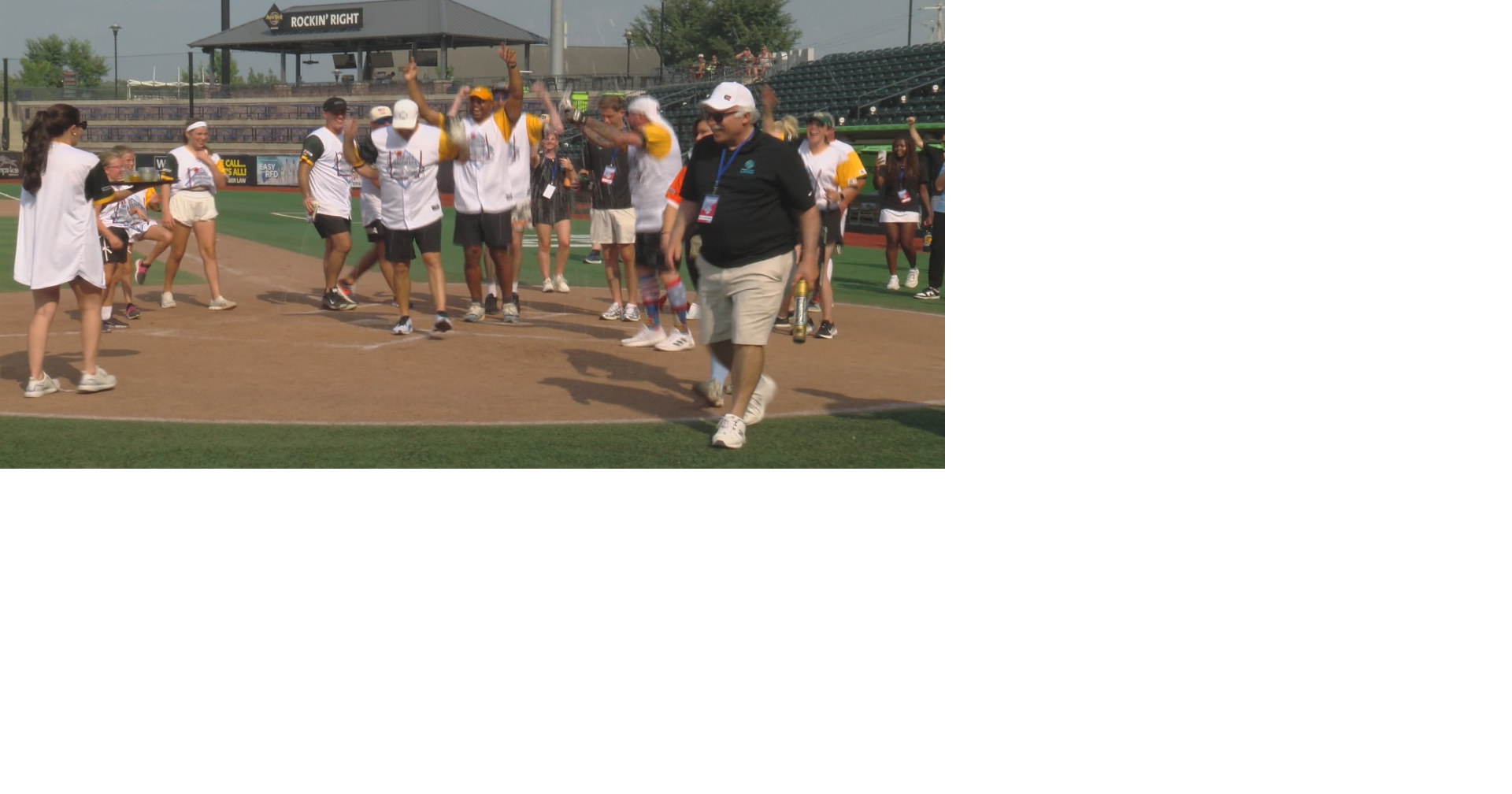 Wisconsin Celebrities Win Border Brouhaha Charity Softball Game | Sports