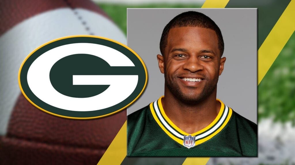 Randall Cobb returns to Green Bay