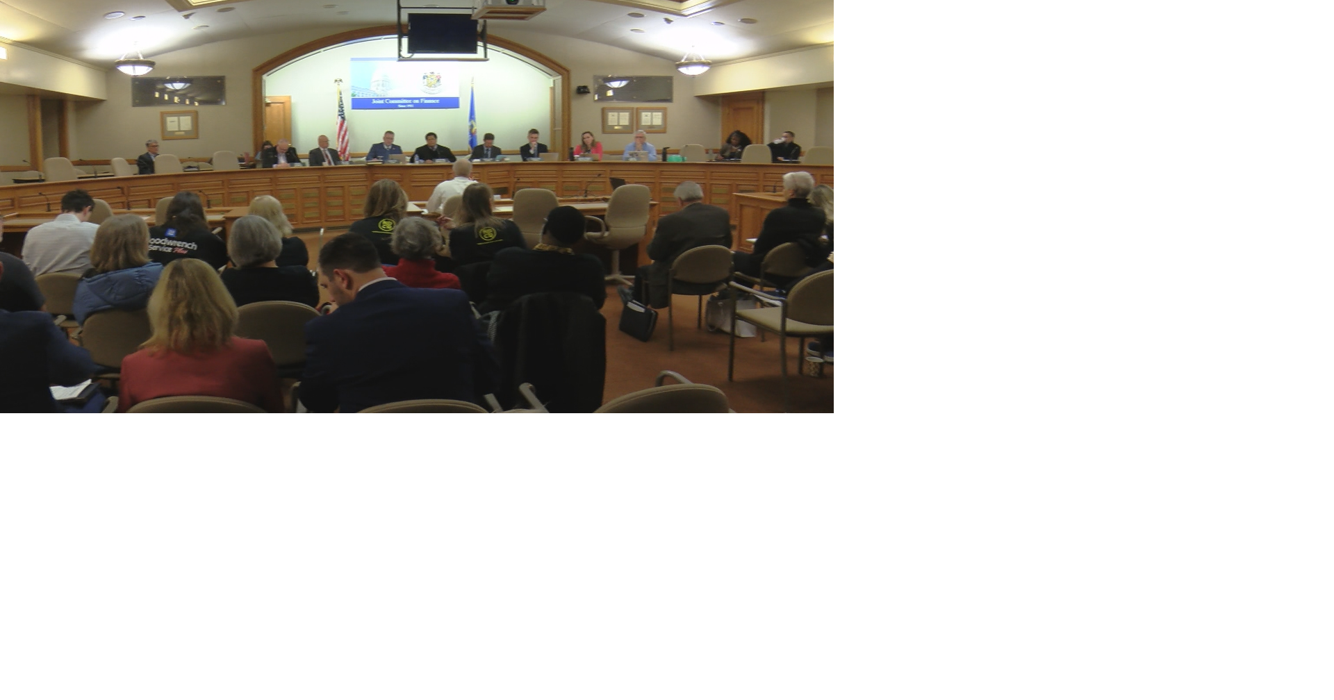 Data center regulation bills get hearing at Senate committee | Top ...