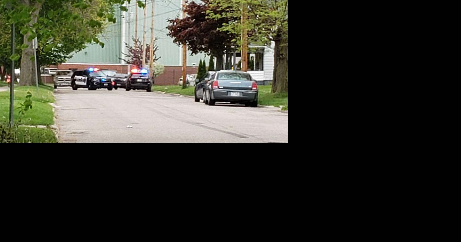 Beloit police confronted by unruly crowd during arrest of fugitive Crime