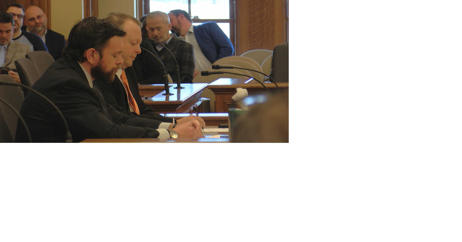 Community solar legislation aims to reduce costs; faces backlash from energy companies