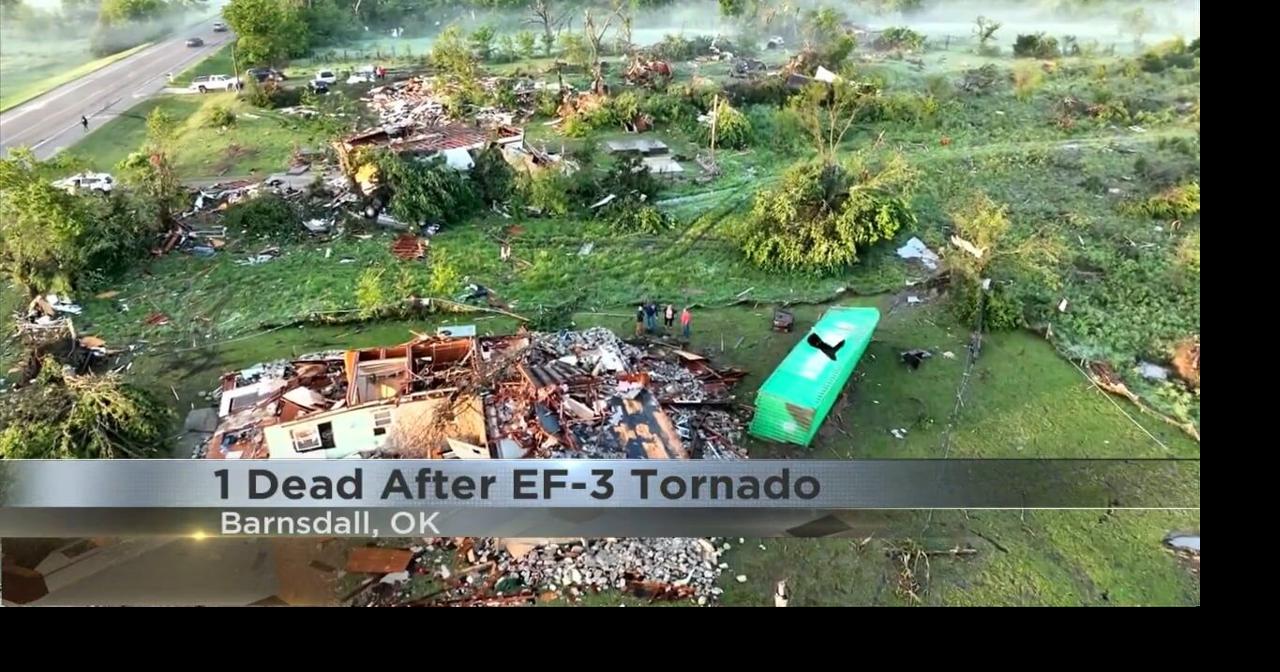 EF1 tornado touches down in Missouri | Video | wkow.com