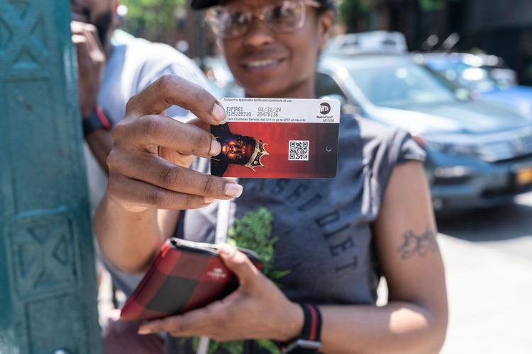 The end of the line: New York City’s iconic MetroCard is about to go ...