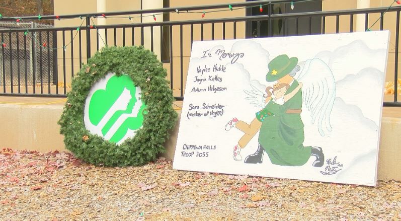 Holiday display honors Chippewa Falls girl scouts killed in crash