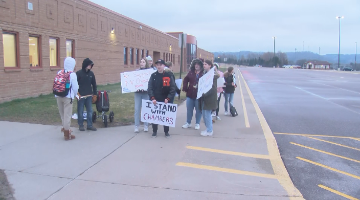 Richland Center students gather outside administrators office to show  support for teacher | News 