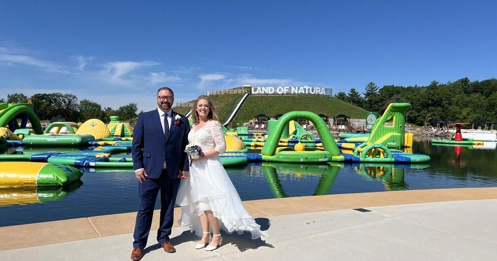 Couple attempts Guinness World Record during waterpark wedding in Wisconsin Dells