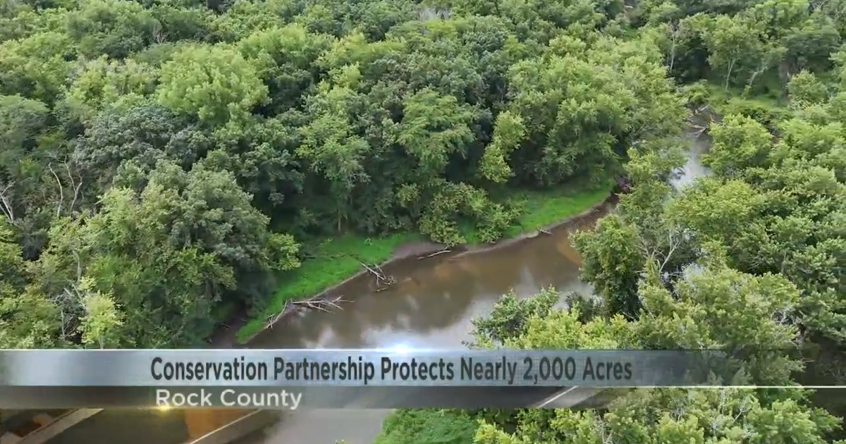 Conservation partnership protects nearly 2,000 acres in southern Wisconsin
