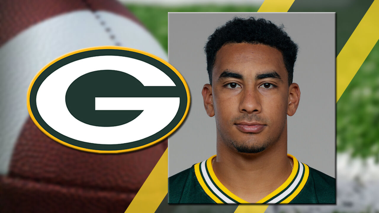 Packers place Jordan Love on reserve/COVID-19 list